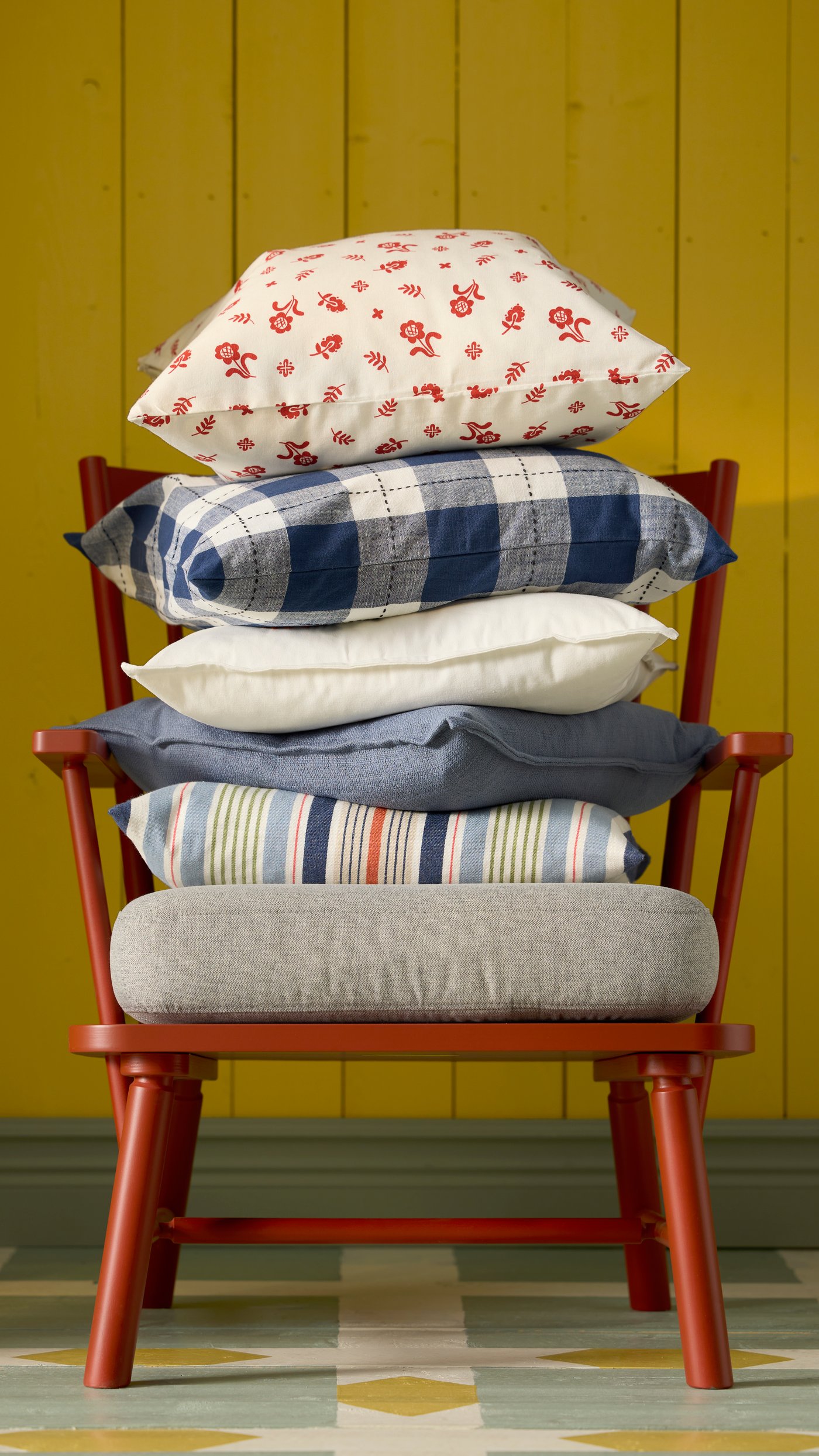 A brown-red/Tibbleby beige/grey PERSBOL armchair