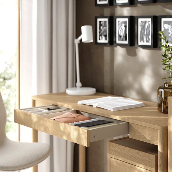 An oak veneer TONSTAD desk
