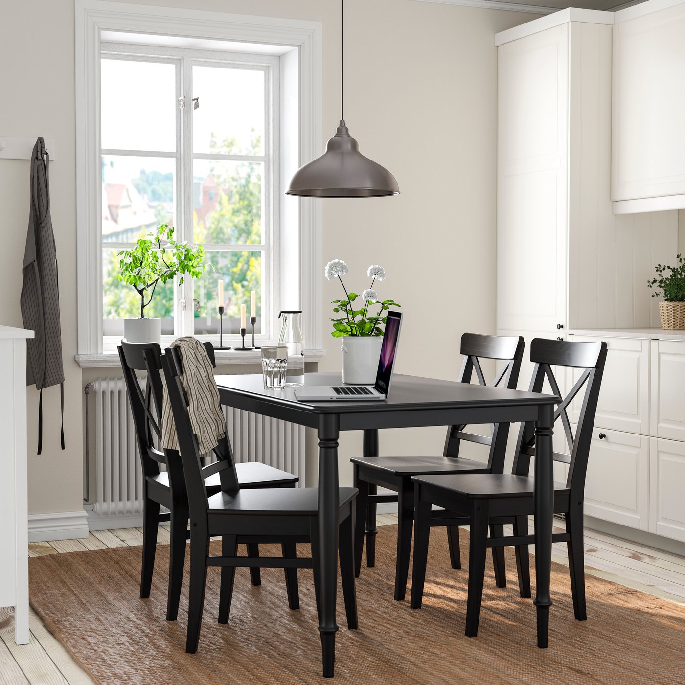 IKEA DANDERYD / INGOLF bord och 4 stolar, svart/brunsvart, 130 cm