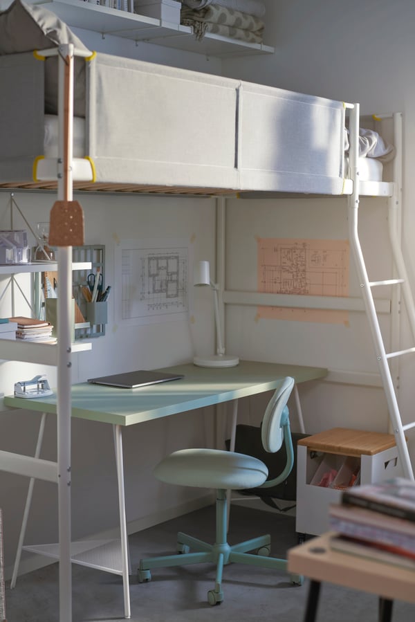 An Idekulla light green BLECKBERGET swivel chair