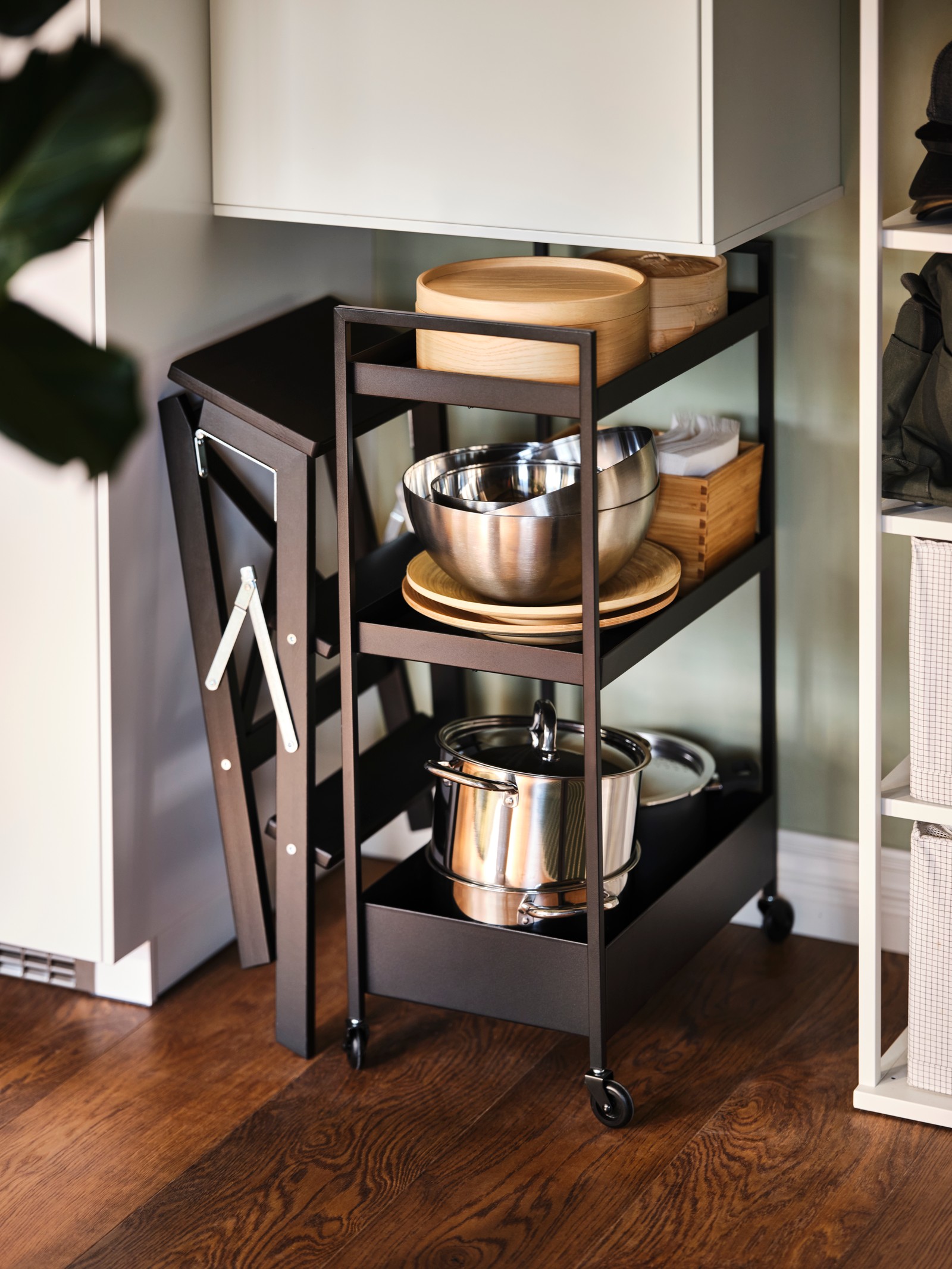 A stainless steel BLANDA BLANK serving bowl