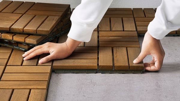 An acacia RUNNEN floor decking, outdoor