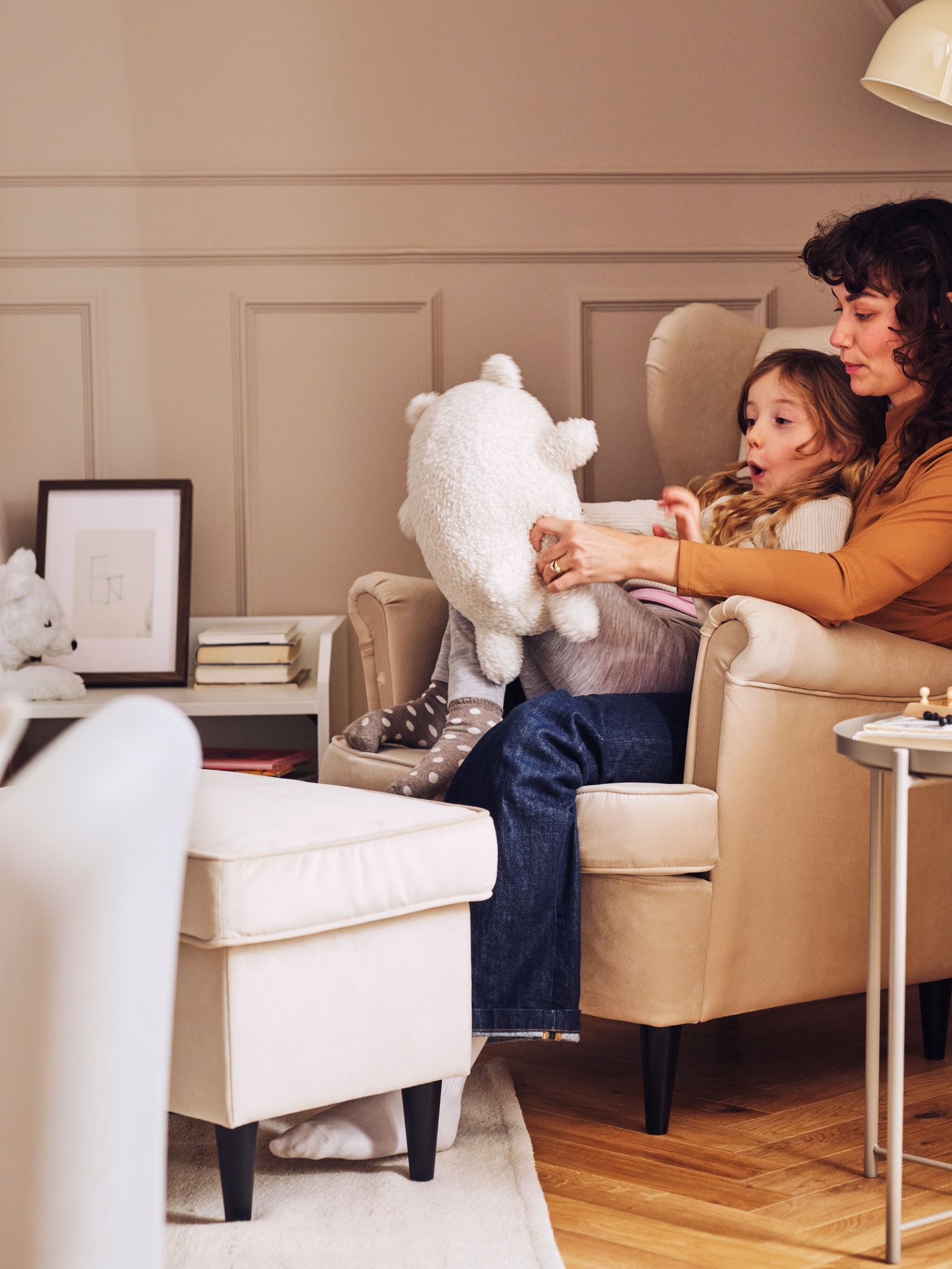 A white HAUGA TV bench in the living room
