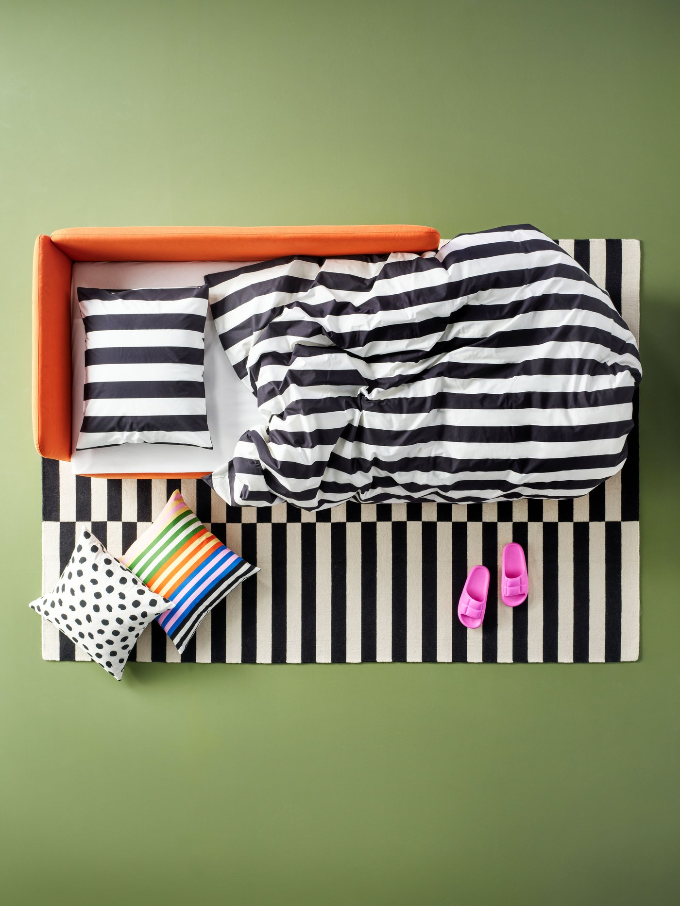 Una tela precortada TAGGKÖRVEL multicolor.