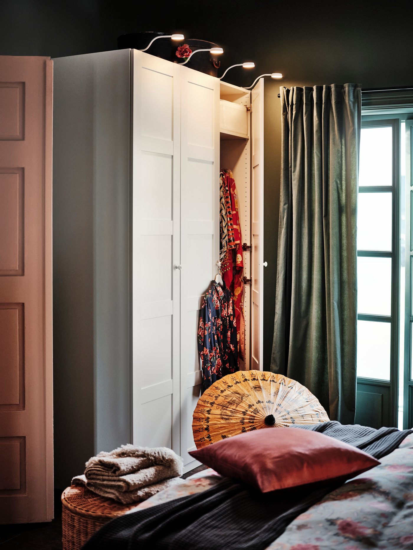 PAX System - Customisable Wardrobes for Your Home - IKEA Sweden