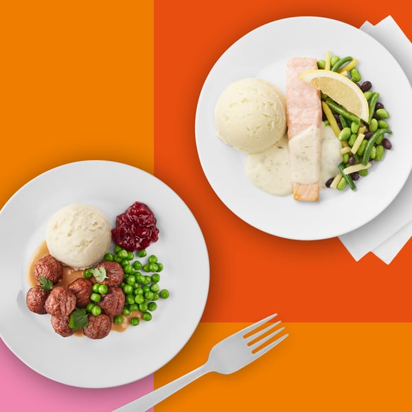 dwa dania z restauracji IKEA podane na białych talerzach