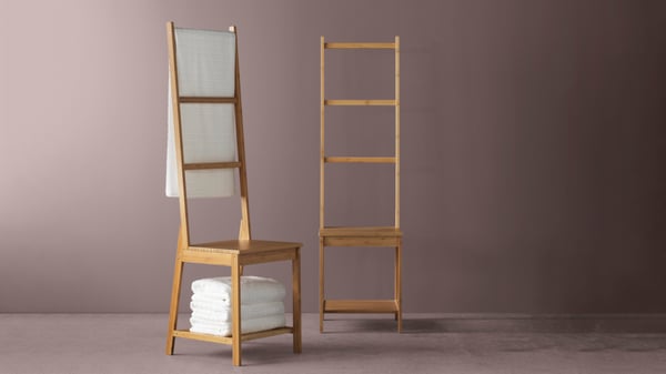 A bamboo RÅGRUND towel rack chair