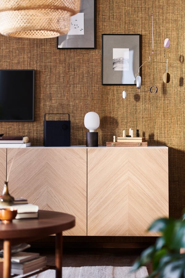 Sideboard aus unserer BESTÅ Serie zur Wandmontage.