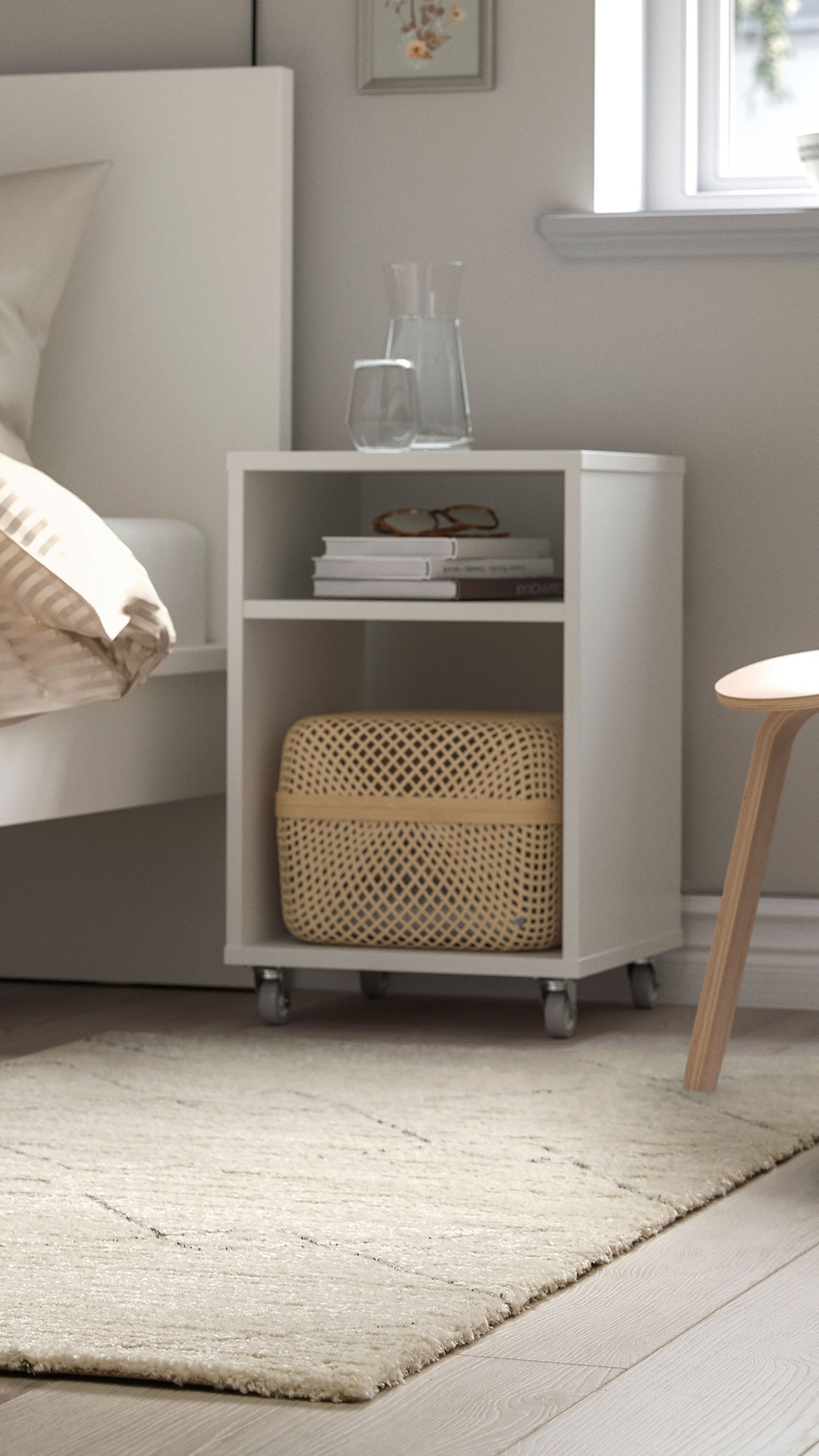 A natural SMARRA box with lid in the bedroom