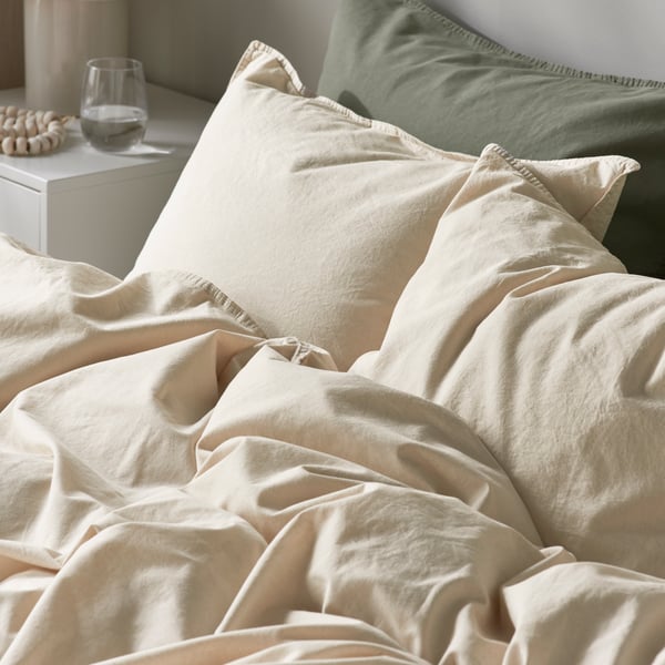A natural ÄNGSLILJA duvet cover and 2 pillowcases