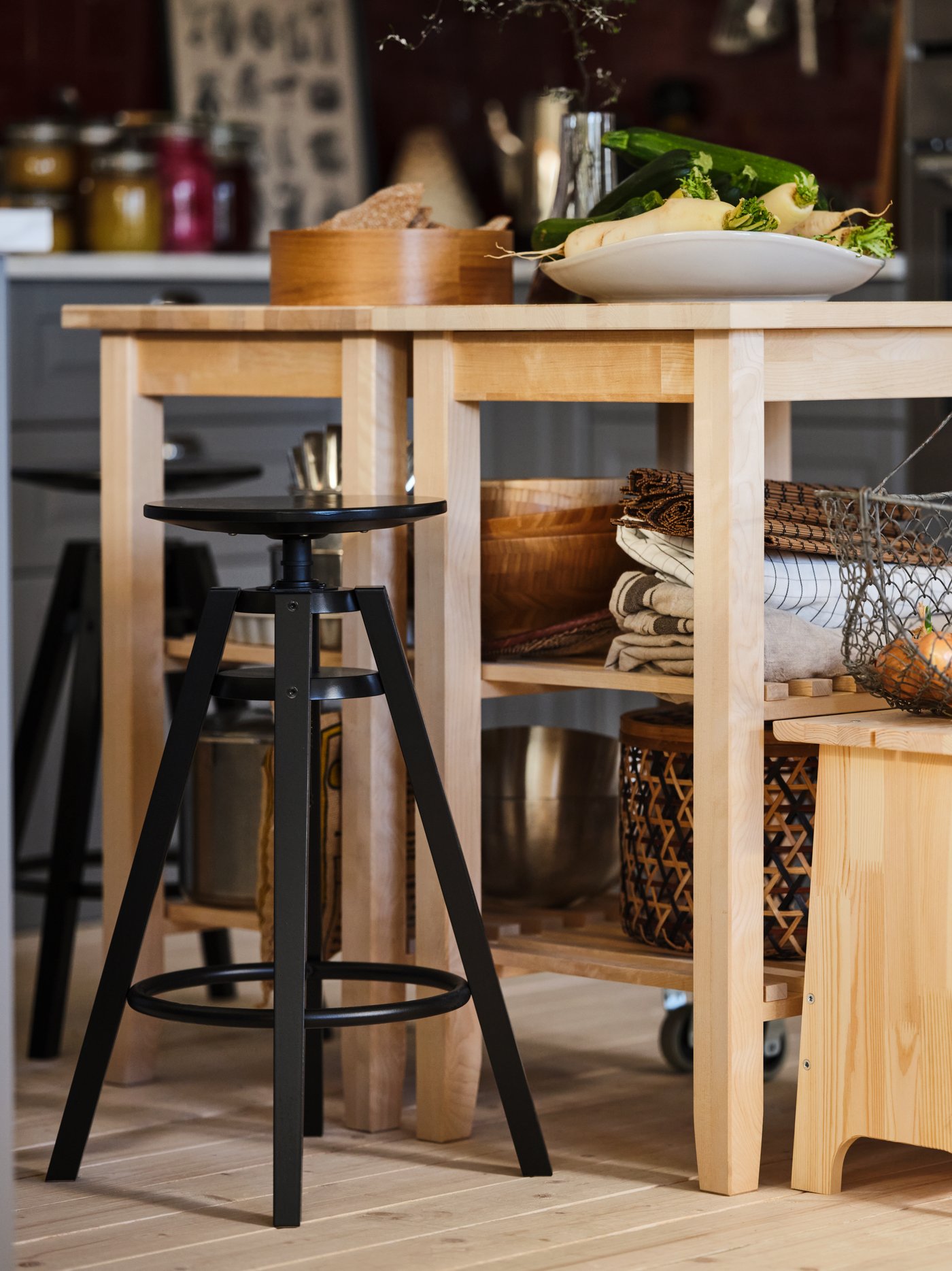 A white IKEA 365+ plate