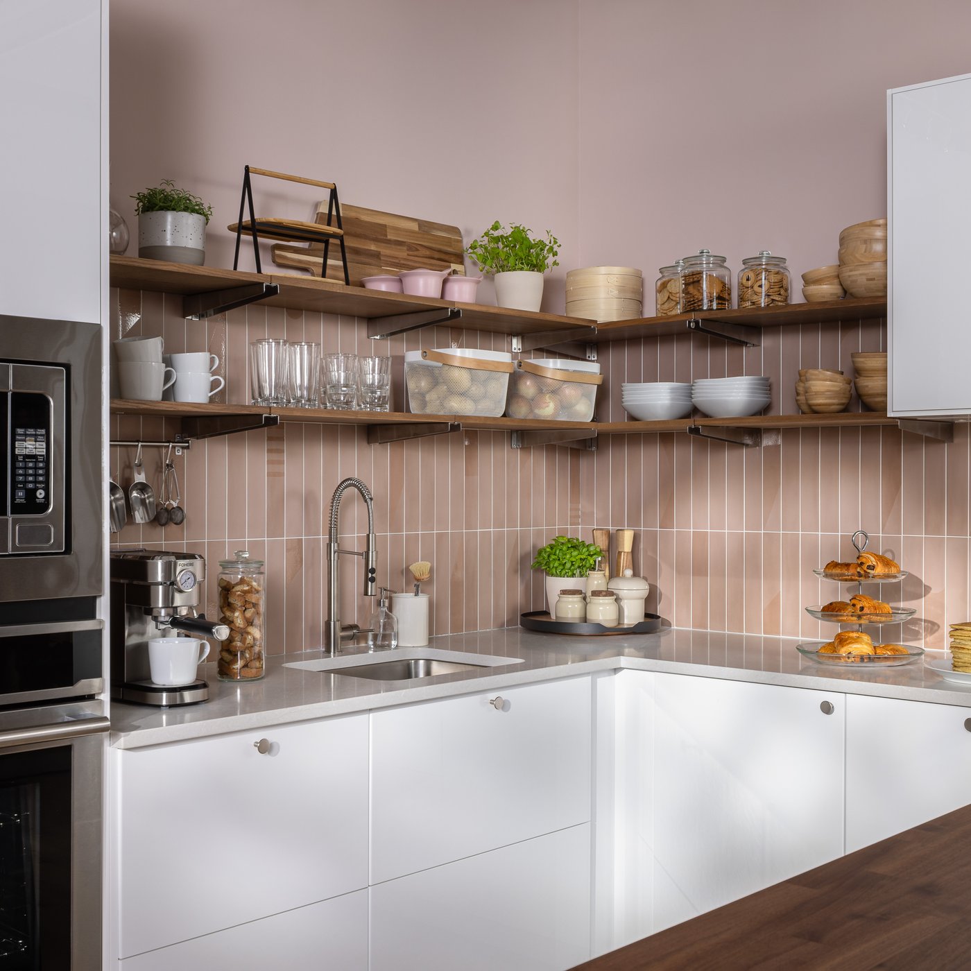 A bamboo BLANDA MATT serving bowl