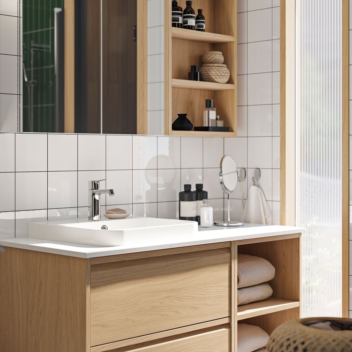 An ÄNGSJÖN/BACKSJÖN wash-stand/wash-basin/tap below a LETTAN mirror cabinet with doors and a HAGAÅN wall open cabinet. PH198030_SHI_001