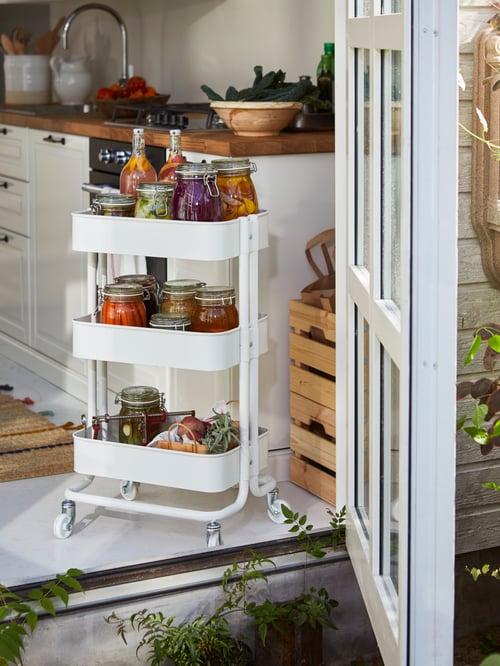 Baking, cooking, pickling, chopping, steaming is all made easier with the RÅSKOG kitchen trolley.