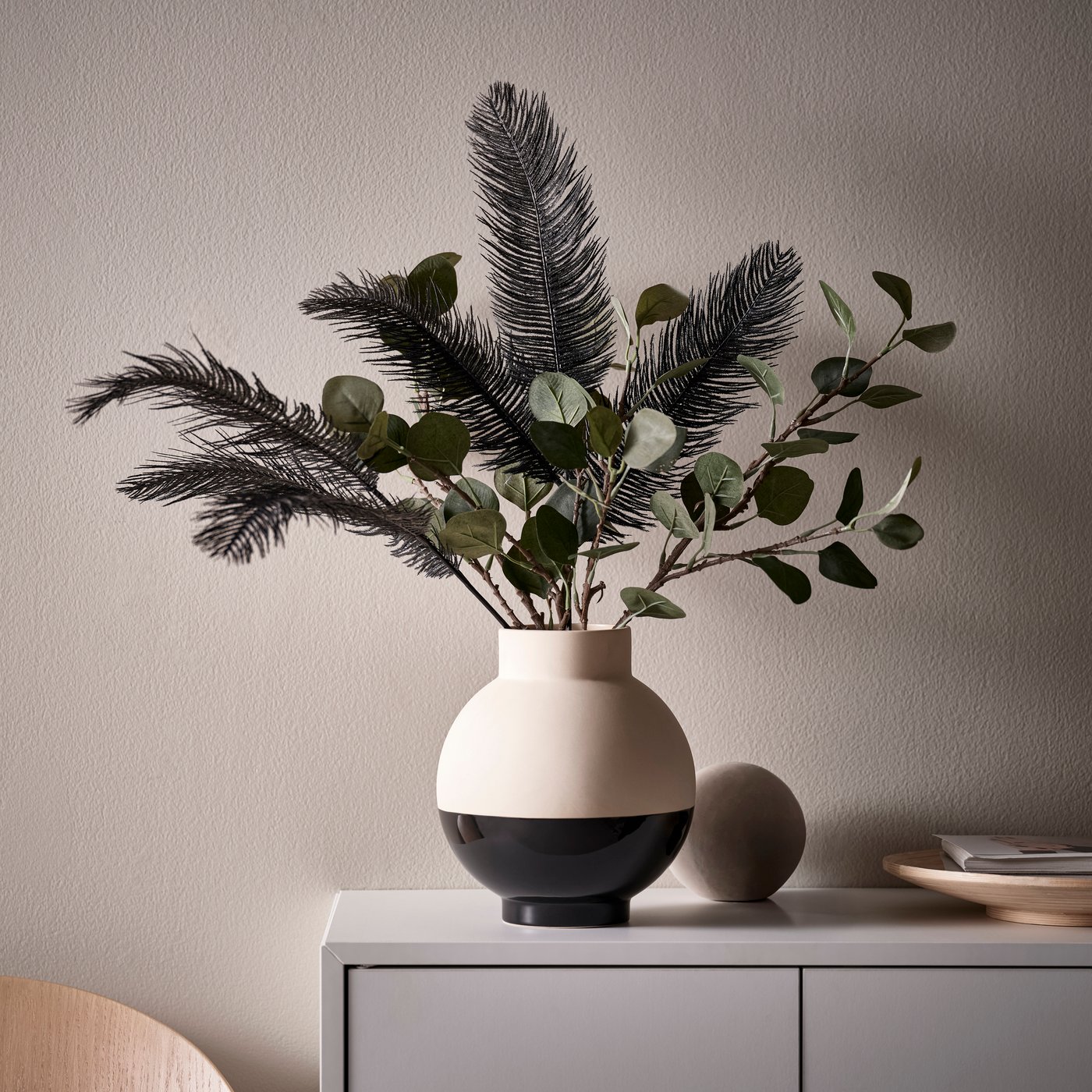 SMYCKA black artificial spray