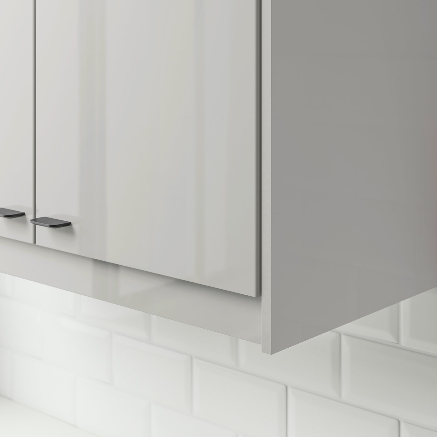 A high-gloss light grey RINGHULT rounded deco strip/moulding