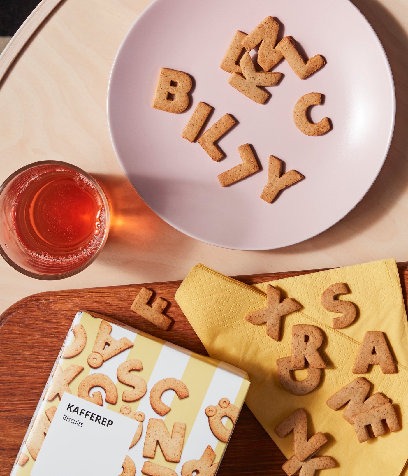 A letter-shaped KAFFEREP biscuits