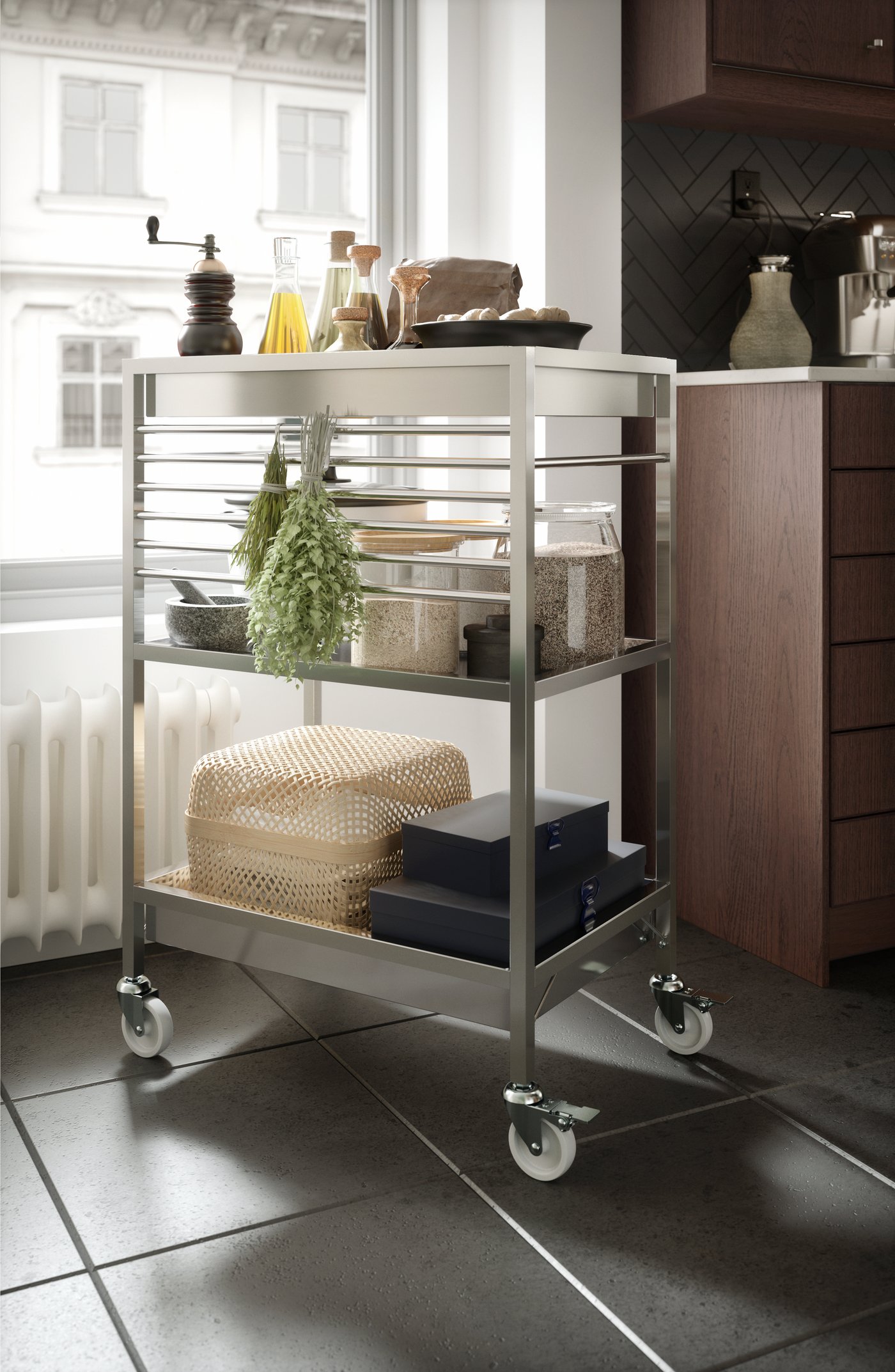 A natural SMARRA box with lid in the kitchen