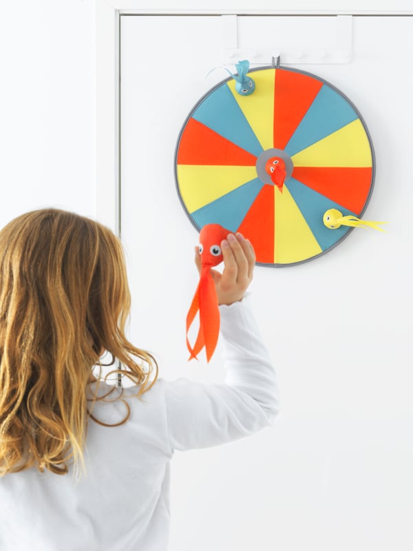 A LUSTIGT dart game