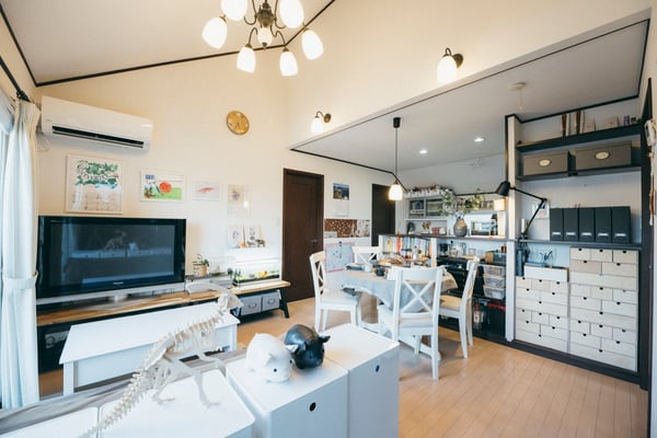 明るく整理整頓されたリビングダイニング