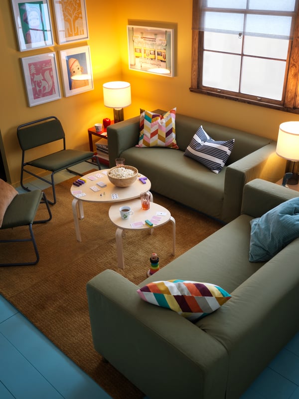 A bamboo BLANDA MATT serving bowl in the living room
