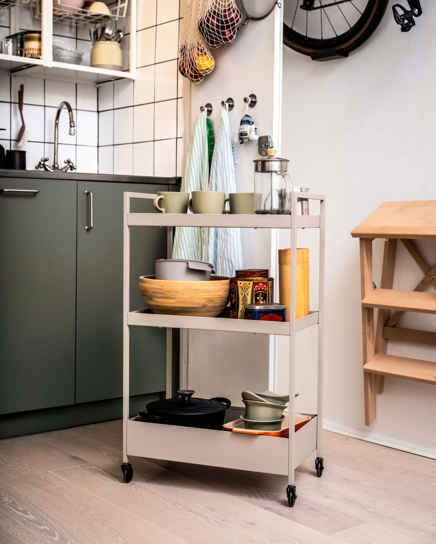 En serveringsskål i bambu, BLANDA MATT