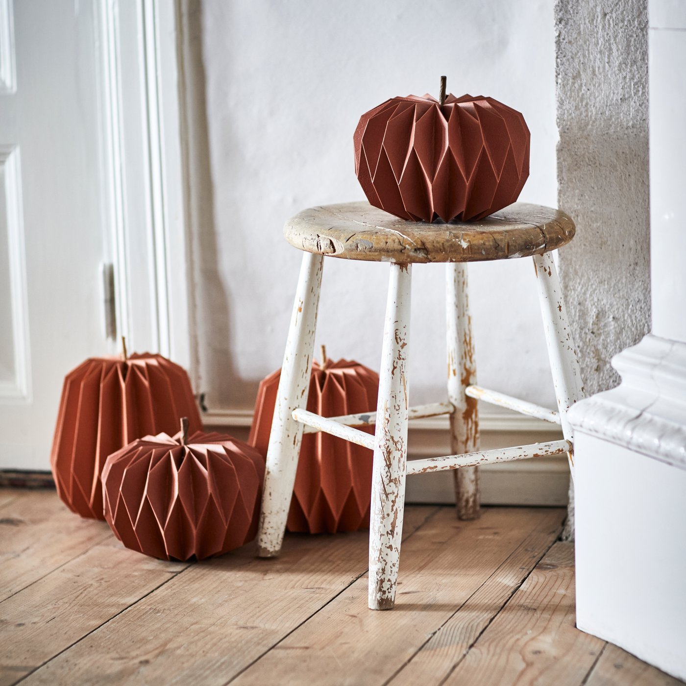 A paper mixed colours HÖSTAGILLE decoration pumpkin