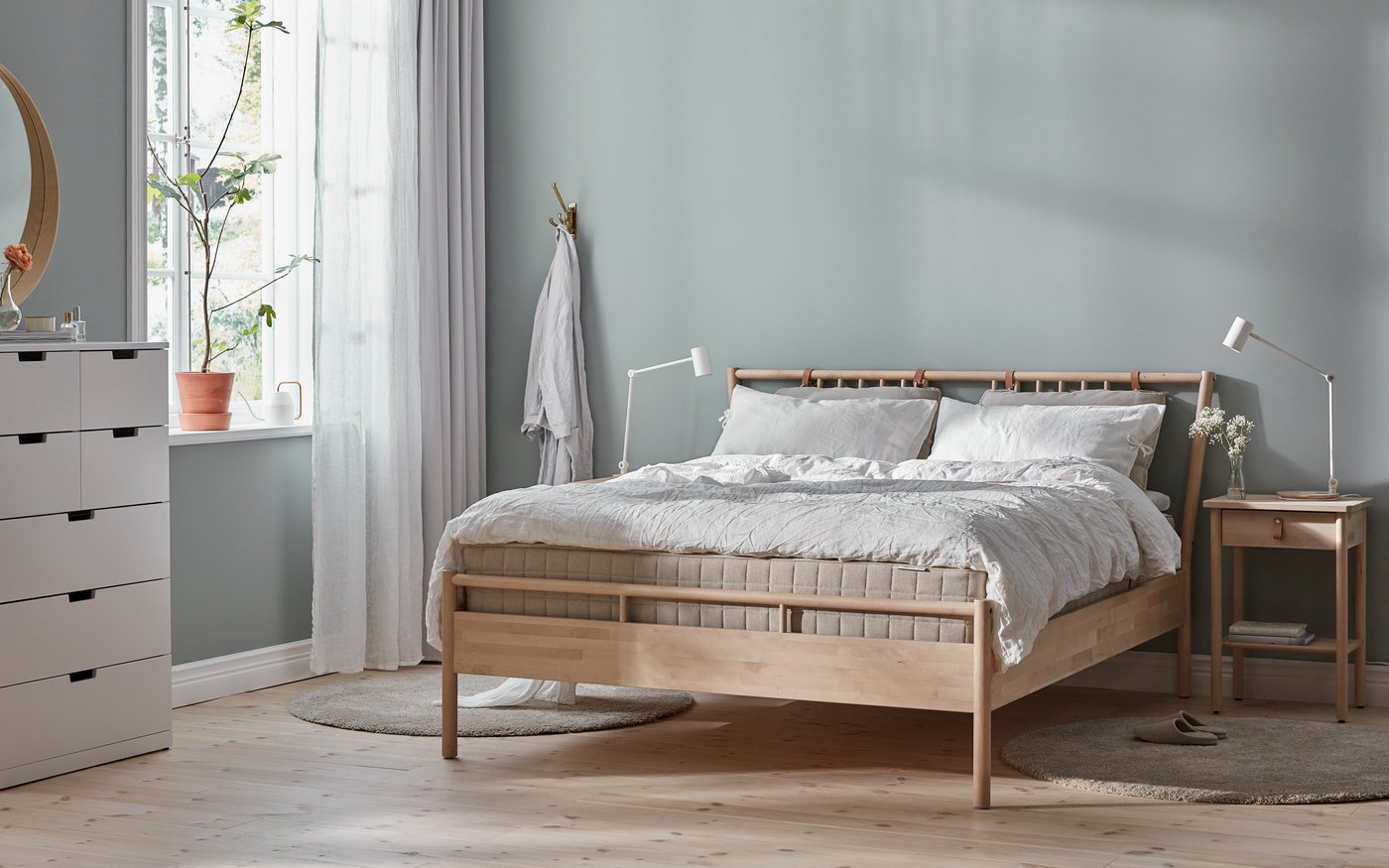 木製ダブルベッドフレーム IKEA ダブルベッドのサイズはどのくらい?選び方やおすすめ品は? - IKEA