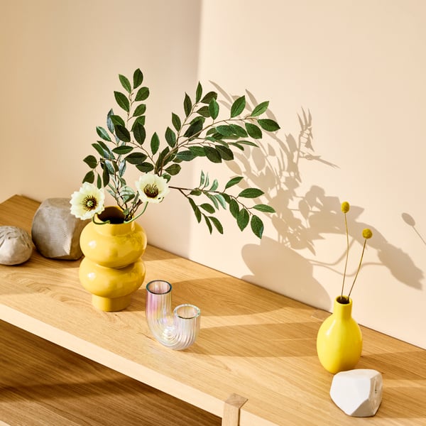 A mother-of-pearl colour RÄFFELBJÖRK vase
