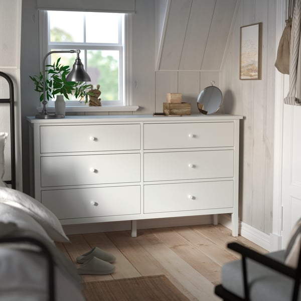 A white/anchor/unlock-function GULLABERG chest of 6 drawers in the bedroom