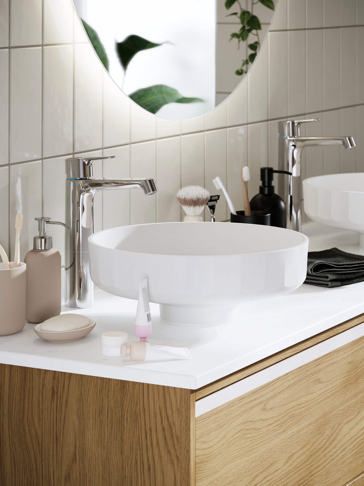 Ett funktionellt och snyggt familjebadrum - IKEA