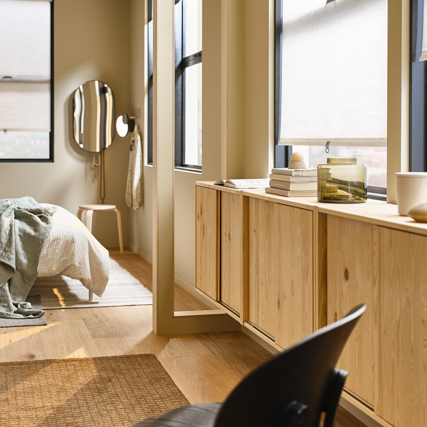 An ash veneer MALLGRODA box with lid