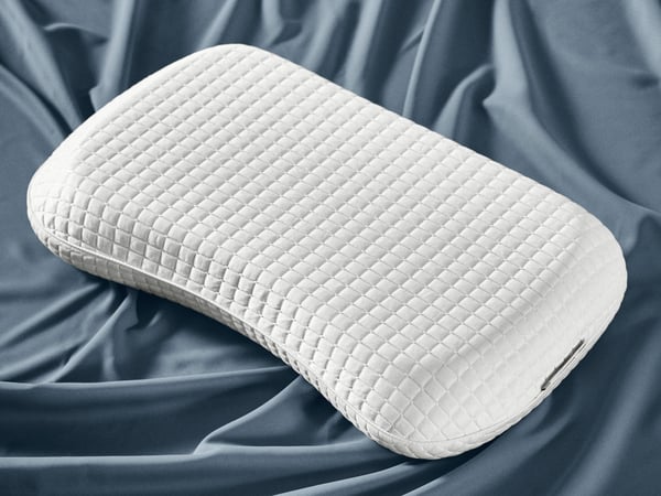 A KLUBBSPORRE ergonomic pillow, side/back sleeper