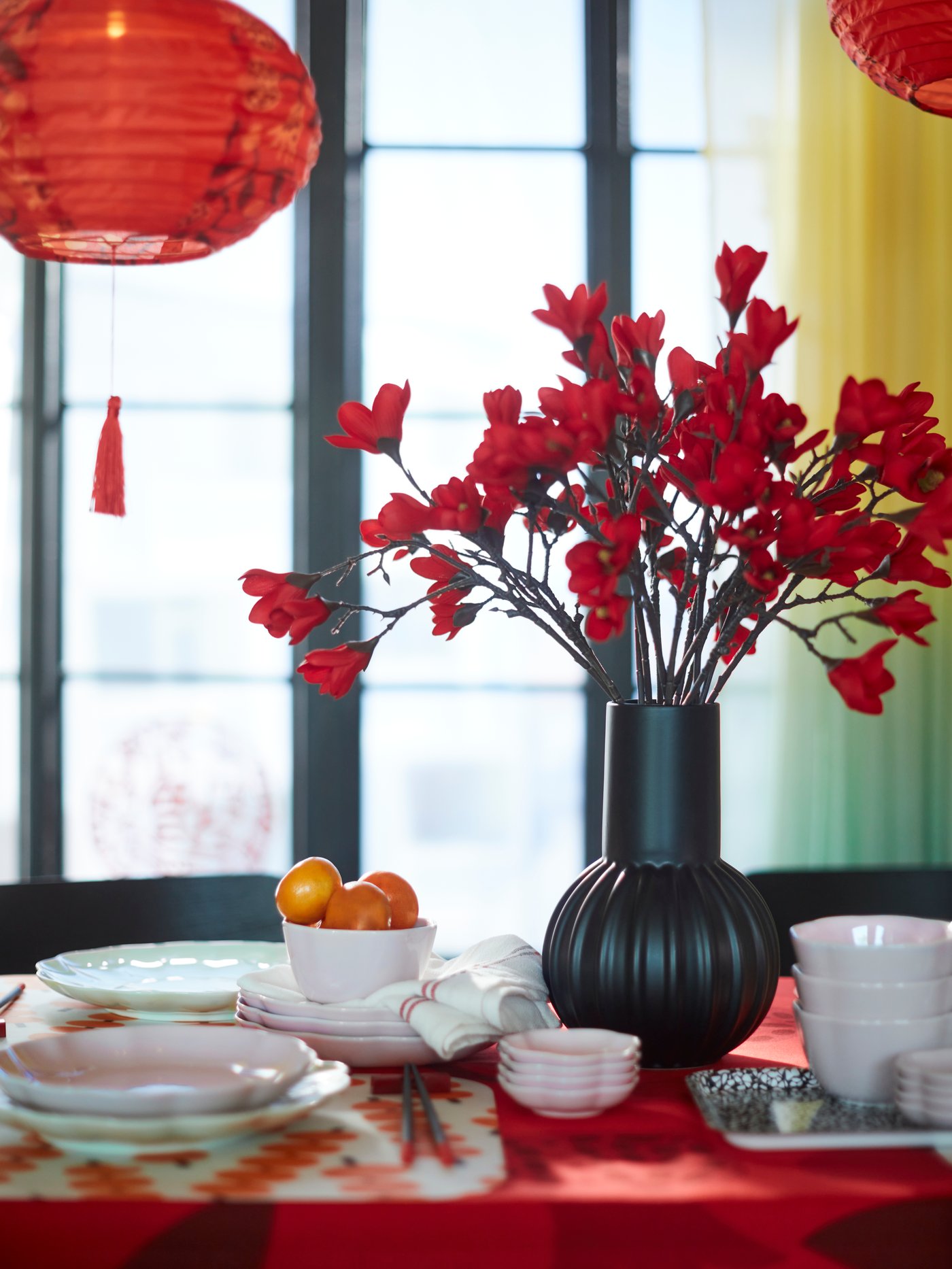 A Magnolia/red FÖSSTA artificial flower