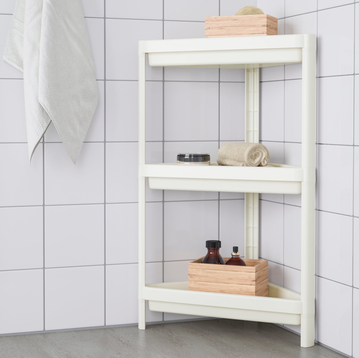 A bamboo DRAGAN box in the bathroom