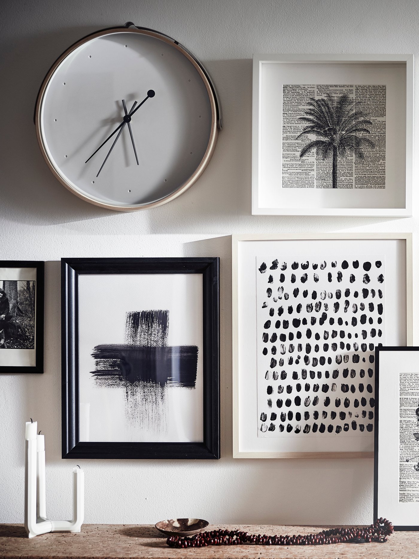 An ash veneer/light grey ROTBLÖTA wall clock