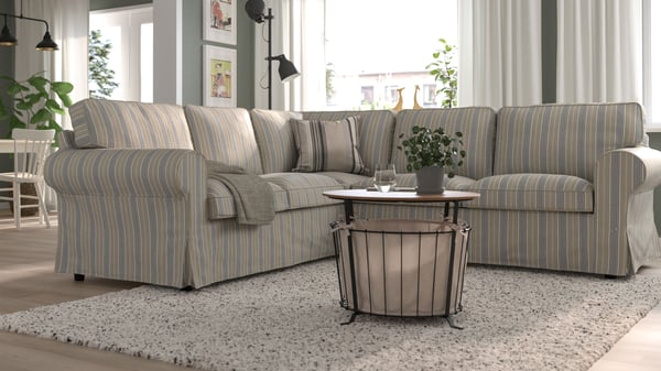 En Karlshov beige/flerfarget EKTORP hjørnesofa, 4-seter.