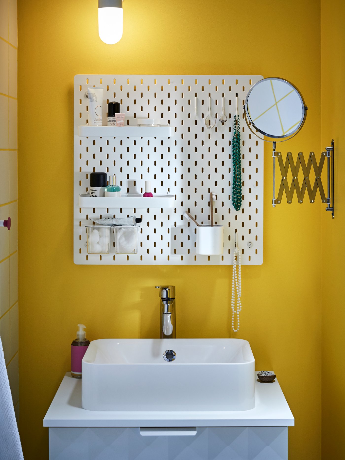 A white HÖRVIK countertop wash-basin