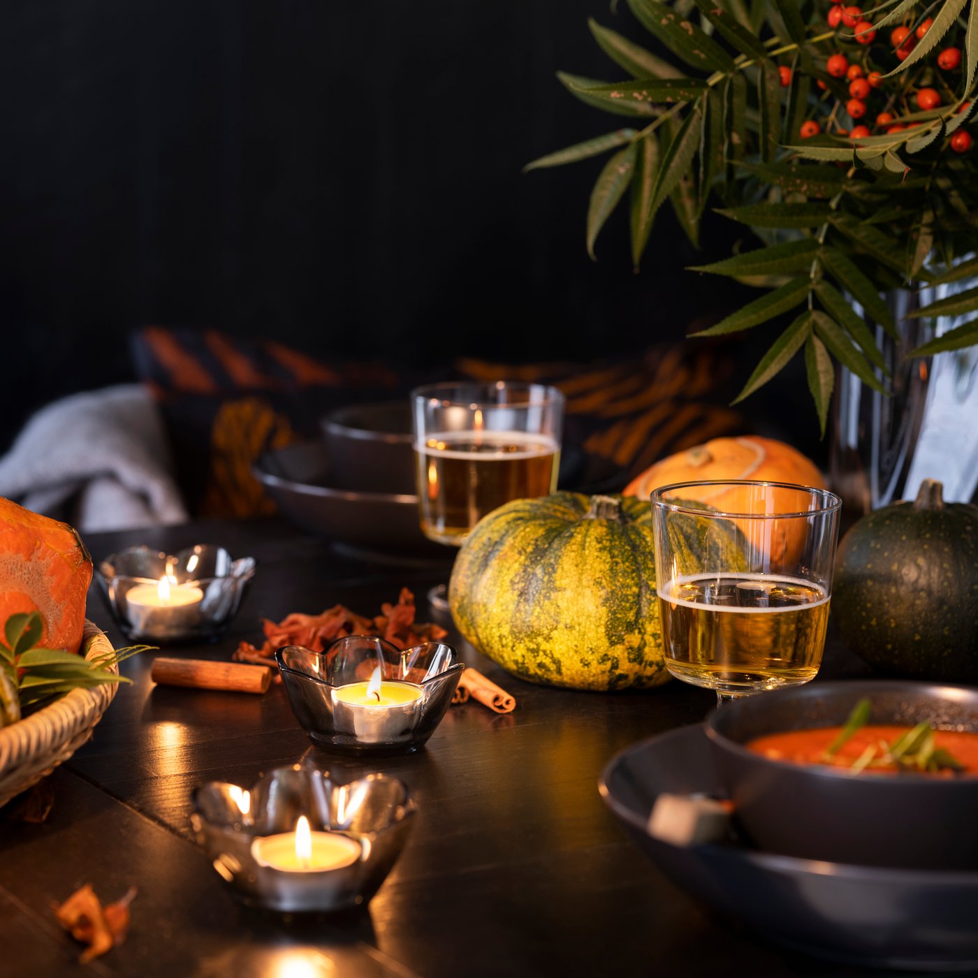 A Spiced pumpkin/orange ASPSKOG scented tealight