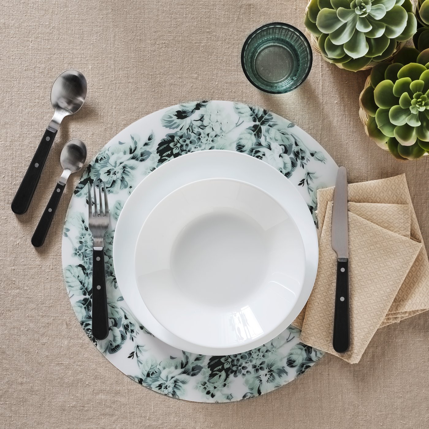 A white OFTAST deep plate