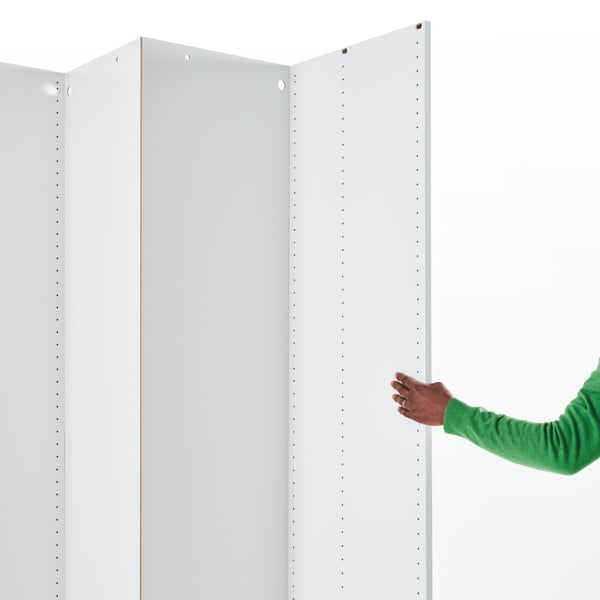 Una combinazione di guardaroba PAX bianco