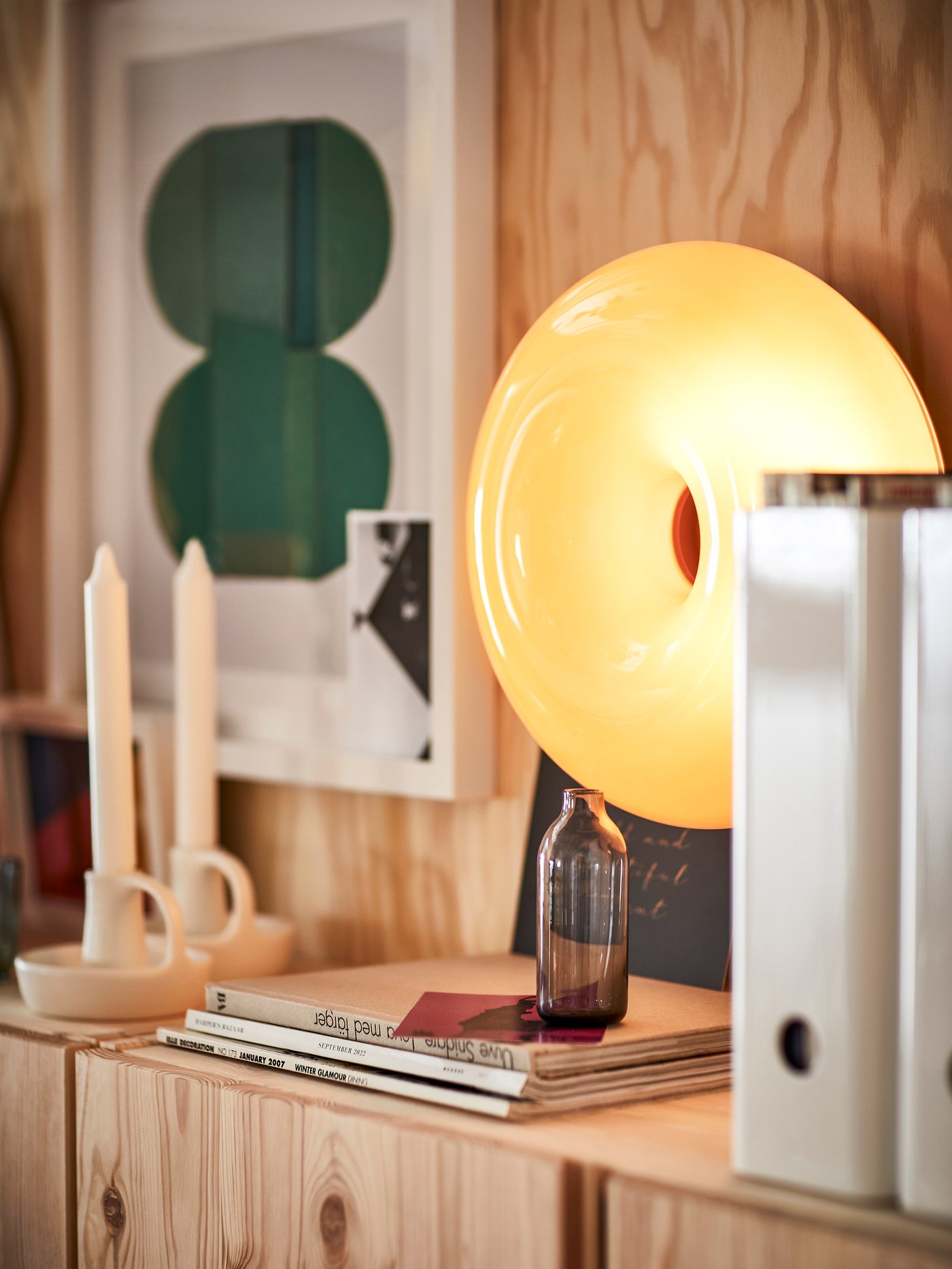 VARMBLIXT lampe med lys i på en væg.