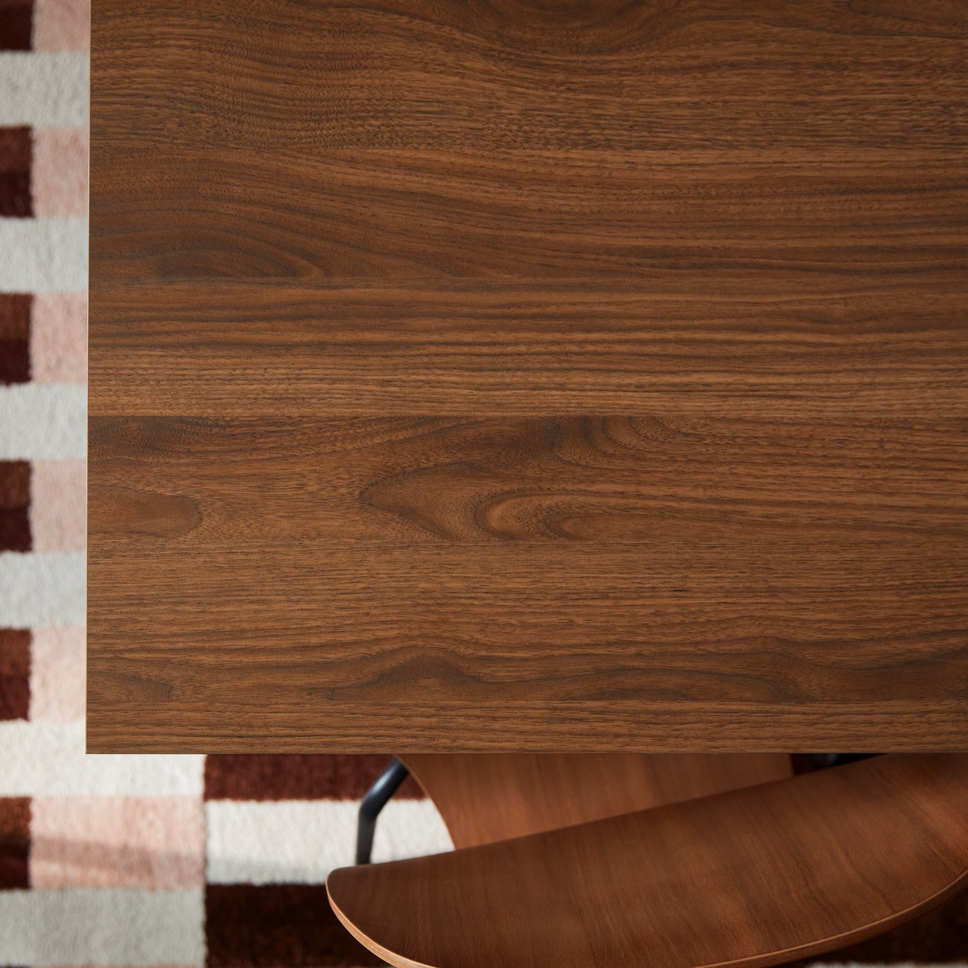 table et chaise en bois