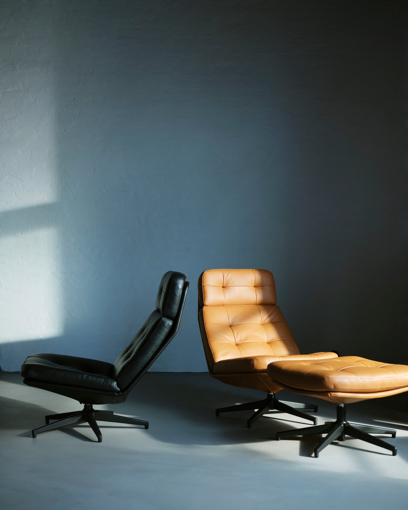 Zwei Ledersessel aus unserer HAVBERG Serie