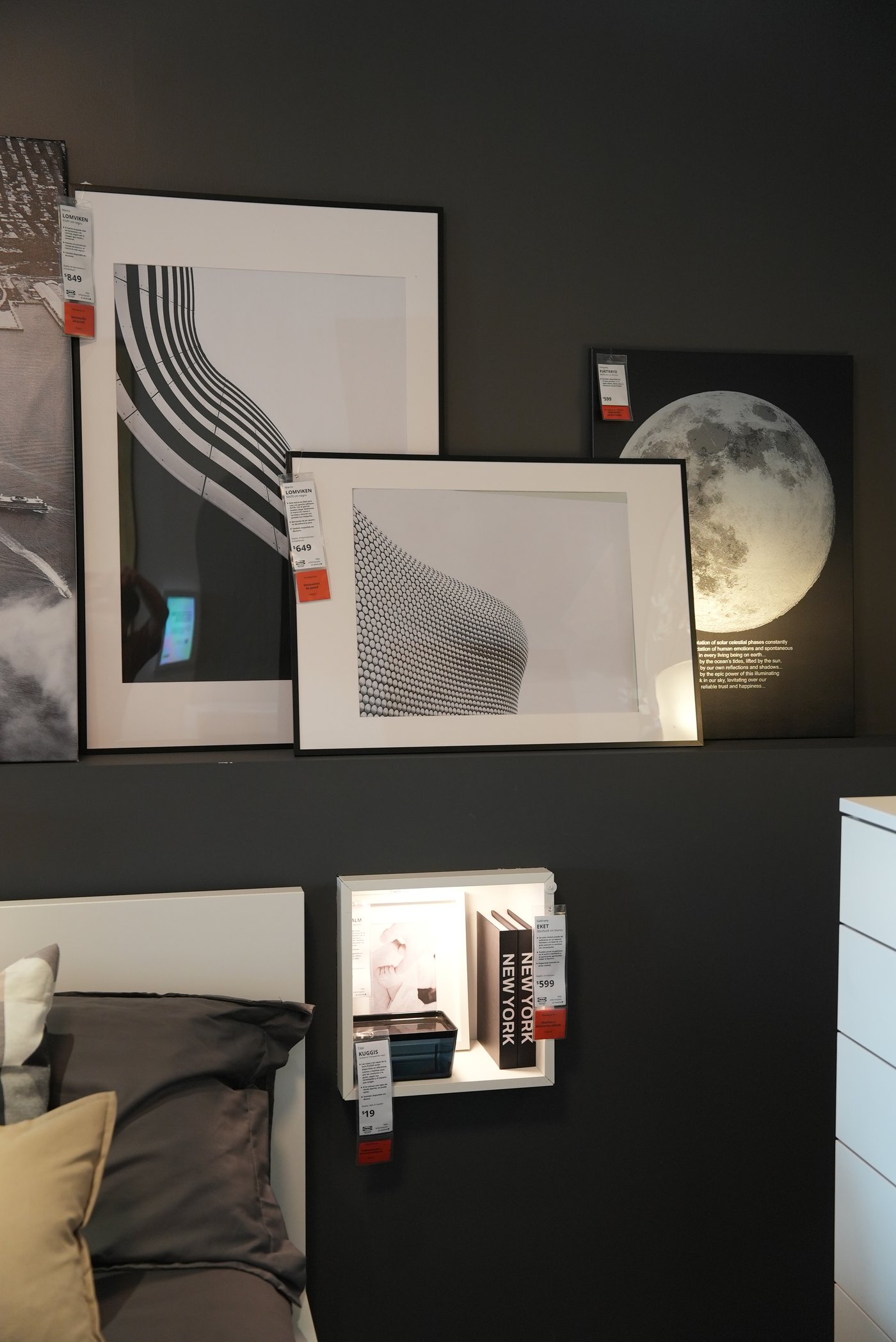 A black LOMVIKEN frame