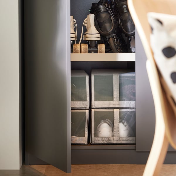 A dark grey FORSAND door