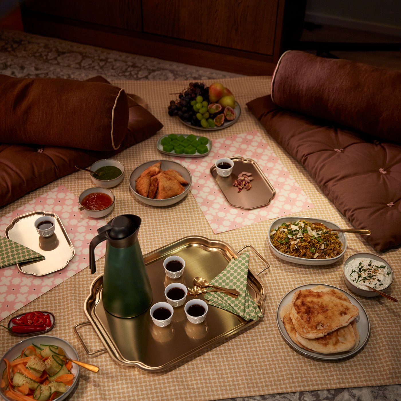 A GOKVÄLLÅ tablecloth