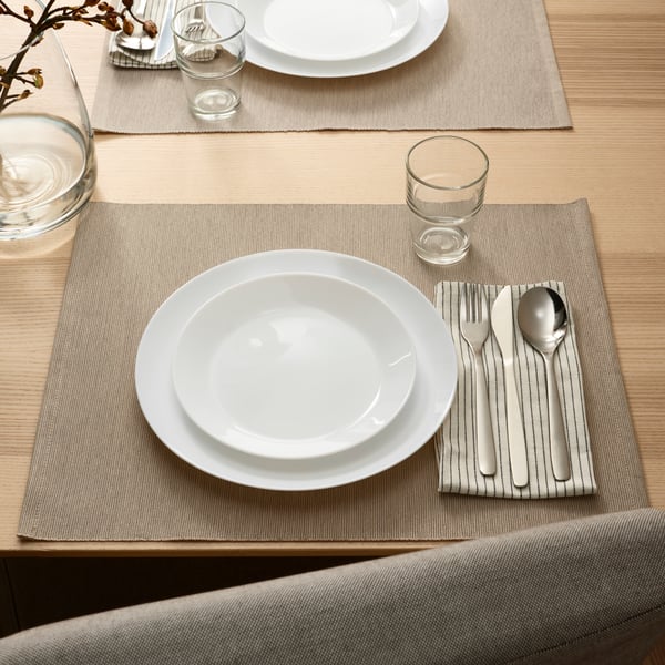 A white OFTAST side plate