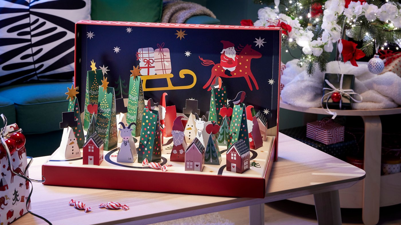 A box with a Christmas decoration