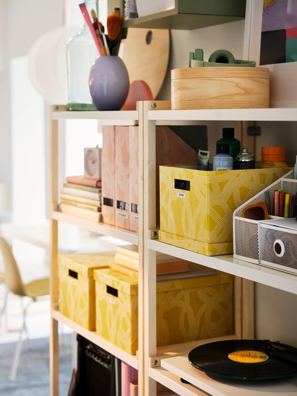 An ash veneer MALLGRODA box with lid